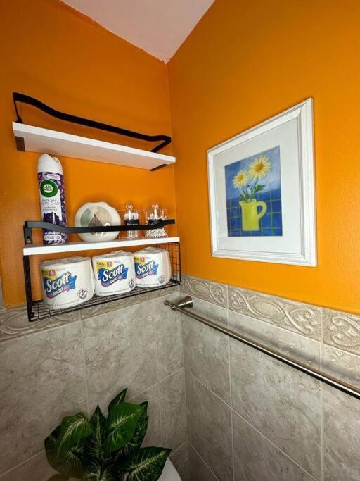 Sleeps 3, Casa Tropical In Miami Apartment Ngoại thất bức ảnh