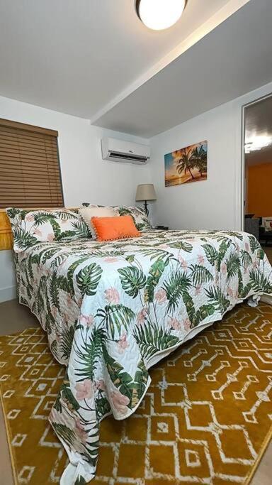 Sleeps 3, Casa Tropical In Miami Apartment Ngoại thất bức ảnh