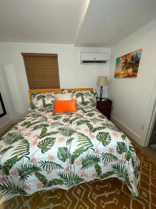 Sleeps 3, Casa Tropical In Miami Apartment Ngoại thất bức ảnh