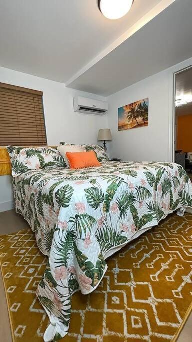 Sleeps 3, Casa Tropical In Miami Apartment Ngoại thất bức ảnh